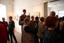 Fotografie z vernisáže výstavy Klubu vodňanských výtvarníků 2011