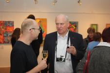 Fotografie z vernisáže výstavy Klubu vodňanských výtvarníků 2015
