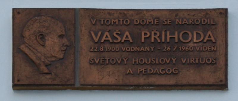 Obrázek - A commemorative plaque on the violin virtuoso Váša Příhoda