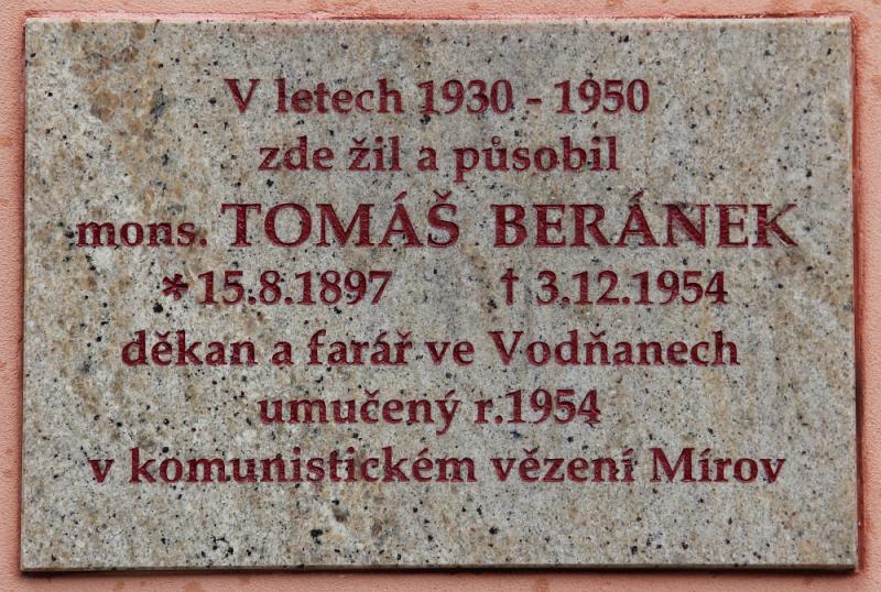 Obrázek - Commemorative plaque Mons. Tomáš Beránek